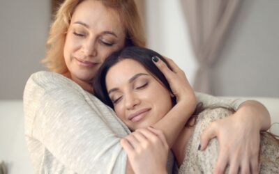 Guía de tratamientos faciales para regalar a mamá